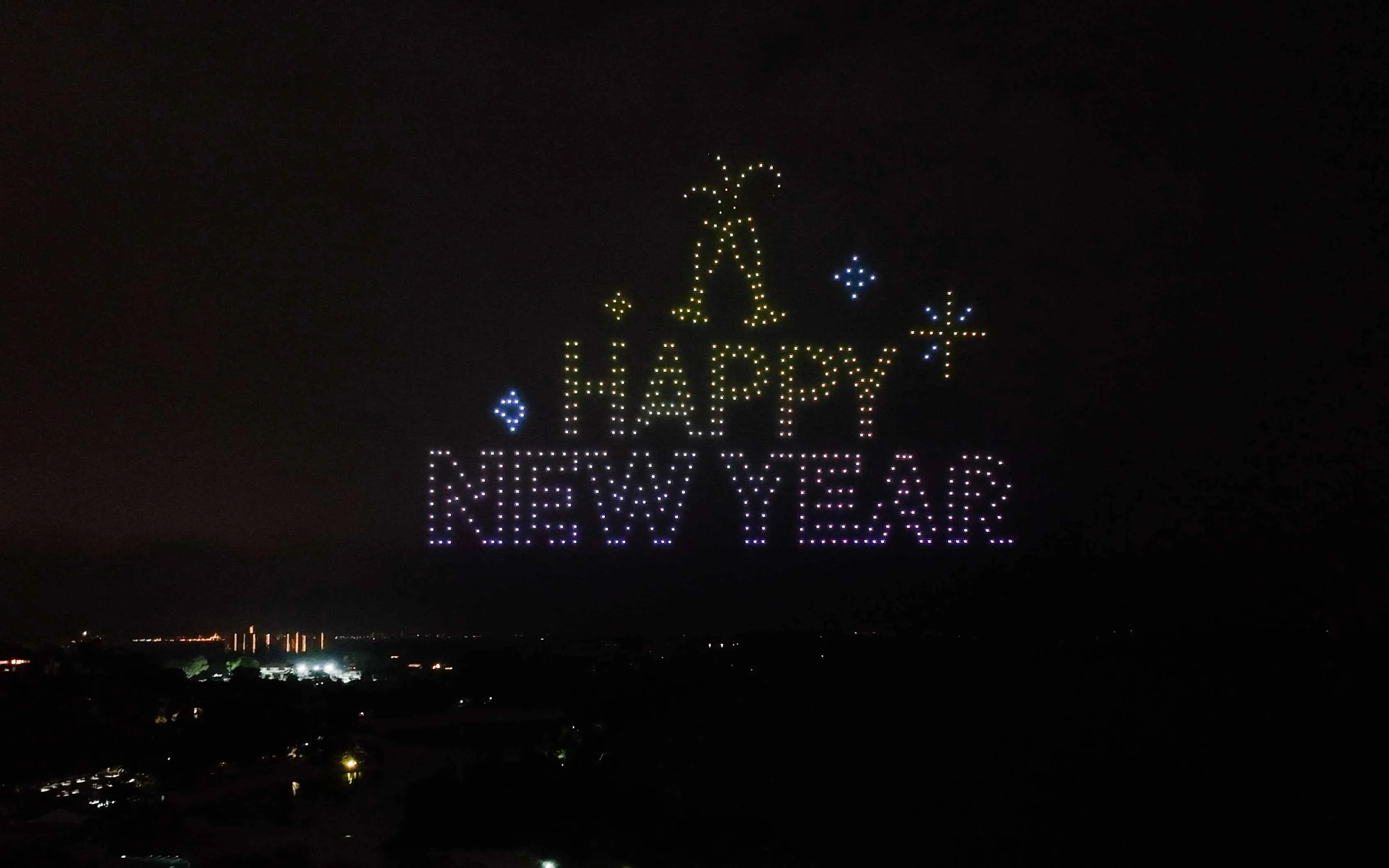 New Year's Eve Drone Light Show Singapore — 550 Drones | MIRS Innovate Drone Light Show